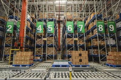 能達(dá)倉儲(chǔ) 重型立體倉庫貨架解決方案，15米庫房立庫高位貨架實(shí)現(xiàn)數(shù)萬貨位密集存儲(chǔ)